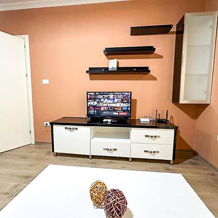Grand Park 2Br Apartment Tirana Esterno foto