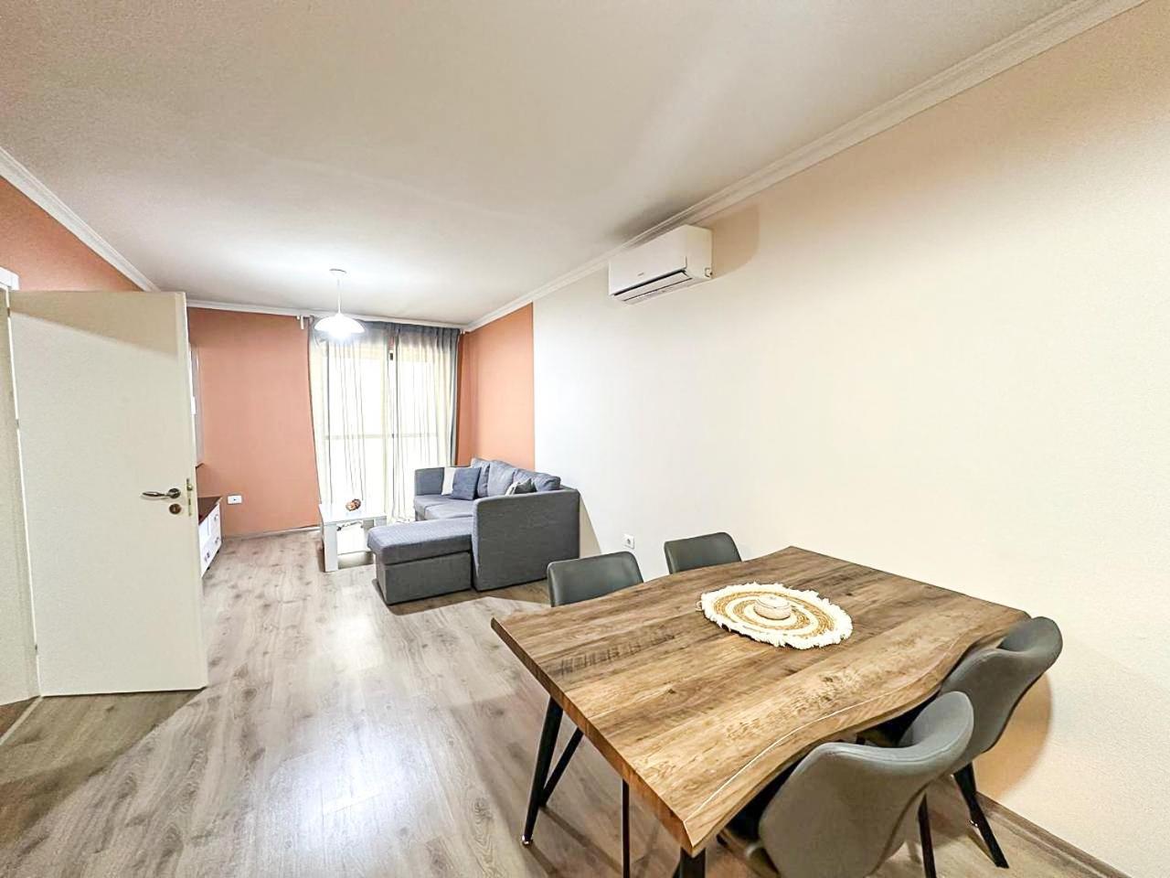 Grand Park 2Br Apartment Tirana Esterno foto
